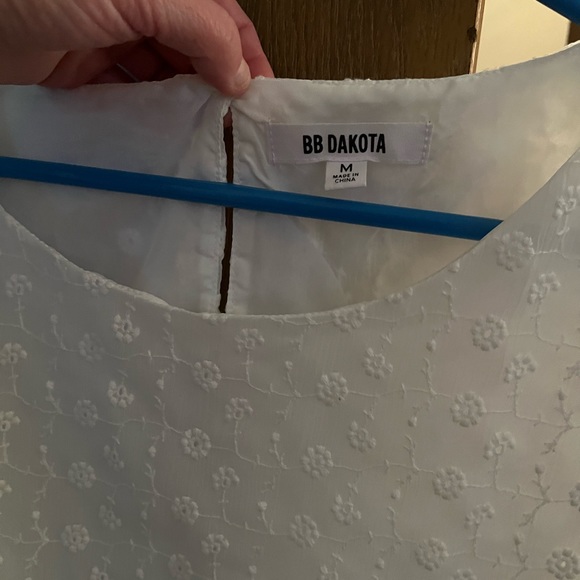 BB Dakota white blouse - Medium - Picture 4 of 5